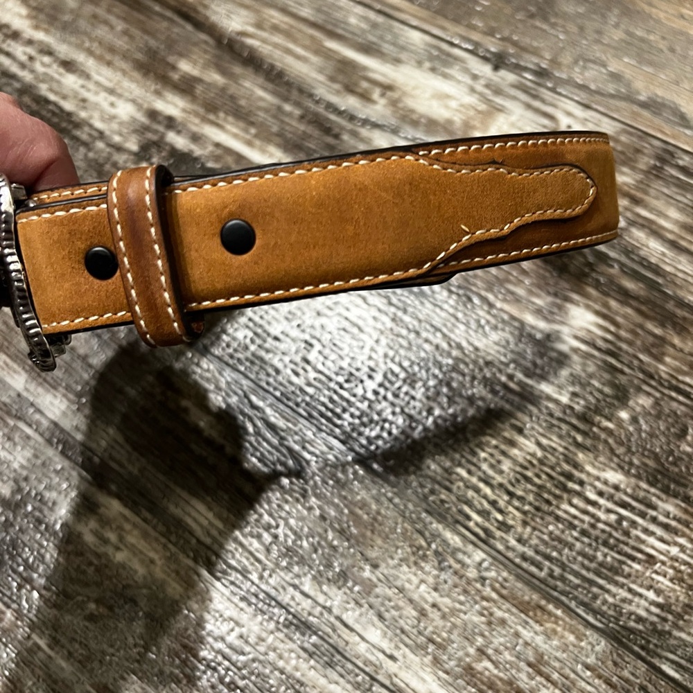 Boy’s Cavender's Silver Buckle Brown Leather Belt Size 20” - Picture 6 of 7